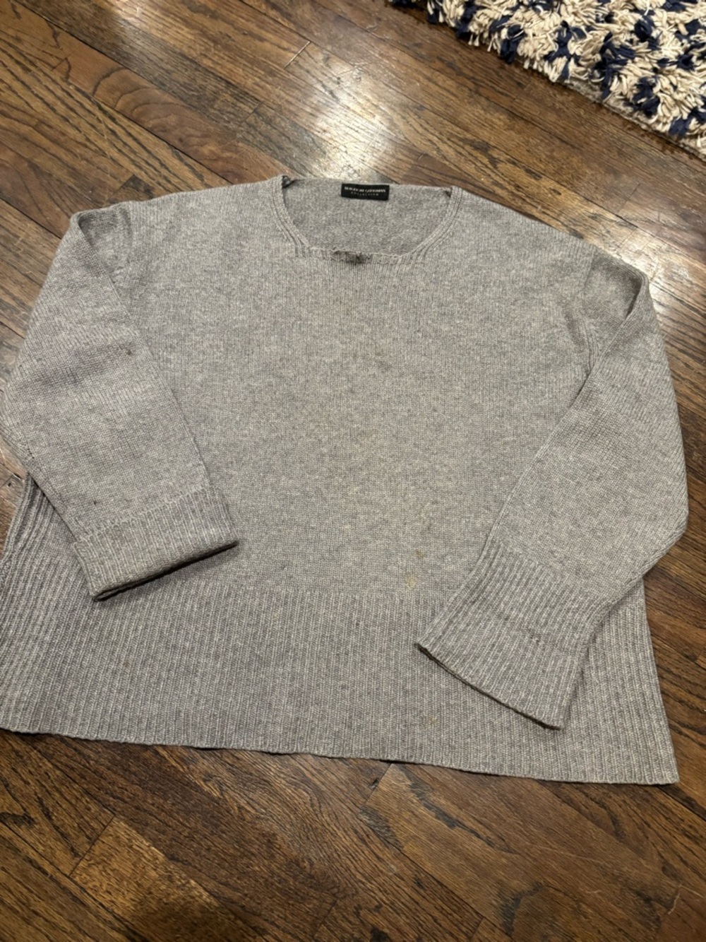 Bergdorf Goodman Women's Gray cashmere Crewneck Sweater with Ribbed Hem size L